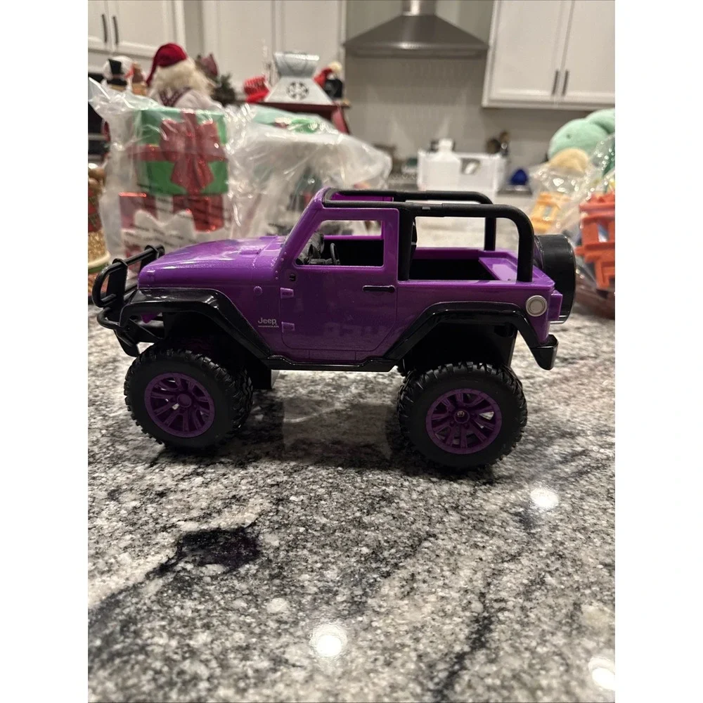 Jada Toys Girlmazing 1/16 Scale Purple R/C‎ Jeep No Remote